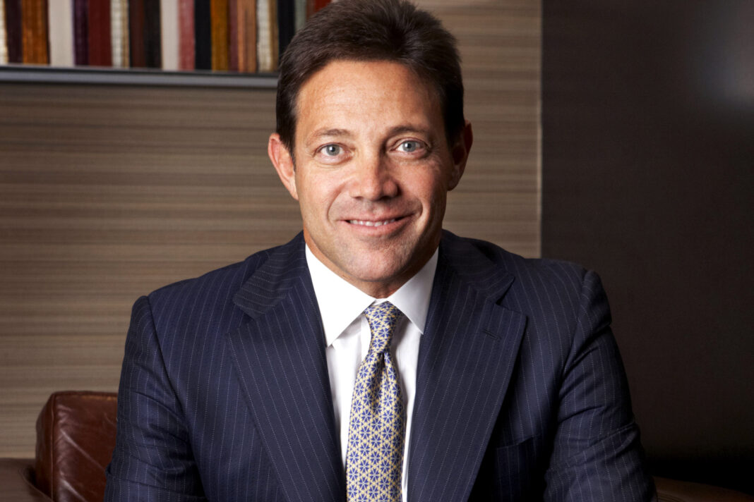 Lupul de pe Wall Street, Jordan Belfort, va juca in propriul serial TV Jordan-Belfort