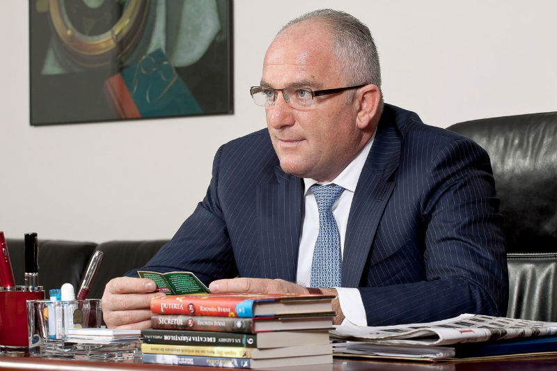 Radu Timis – fondatorul Cris-Tim: Cea mai importanta lectie pe care am invatat-o este aceea a construirii de branduri care isi tin promisiunea calitatii si pe cea a sinceritatii fata de consumator Radu-Timis-fdc