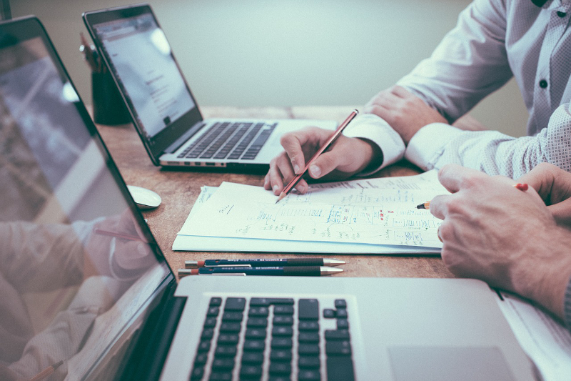 Proiect de Ordonanță de Urgență pentru prelungirea Programului de garantare a creditelor pentru IMM office-1209640_1280