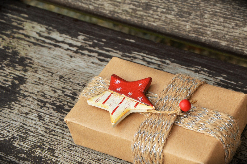 Bonusurile de Sărbători pentru angajați gift-1760870_1280