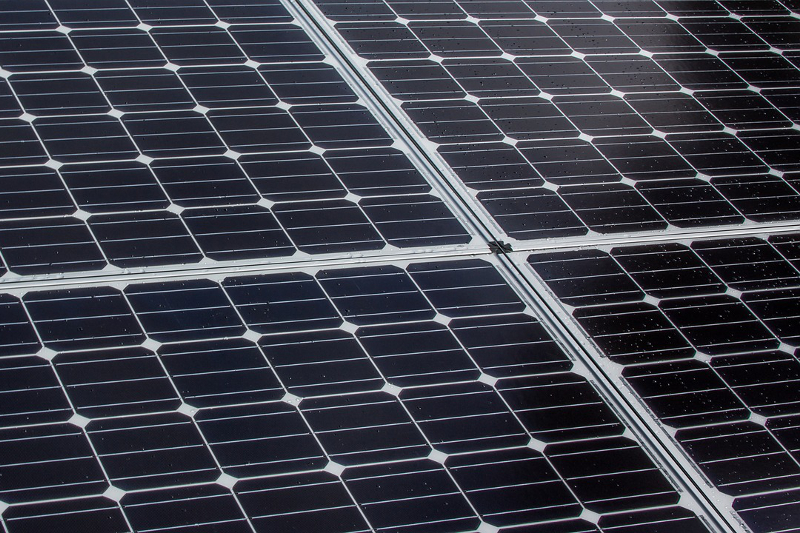 Bill Gates și alți investitori lansează un fond pentru combaterea efectelor schimbărilor climatice solar-panel-1537600_1280