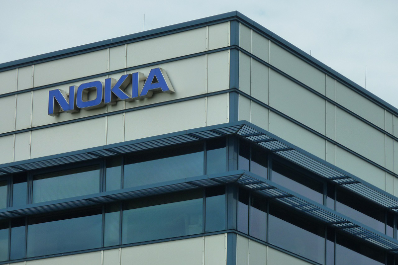 Nokia relanseaza modelul 3310 building-392706_1280