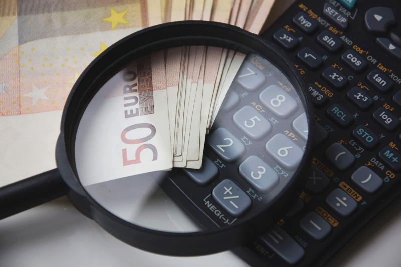 Guvernul face publică forma de lucru a Codului Economic, care schimbă impozitarea veniturilor application-1756269_1280