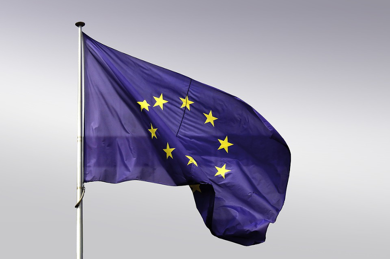 Un nou termen pentru depunerea proiectelor destinate microîntreprinderilor, finanțate cu fonduri UE flag-1615136_960_720
