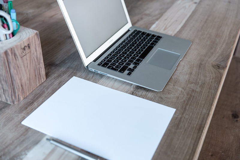 Programul prin care românii primesc până la 200.000 de lei pentru a înfiinţa o firmă, modificat home-office-599475_1280