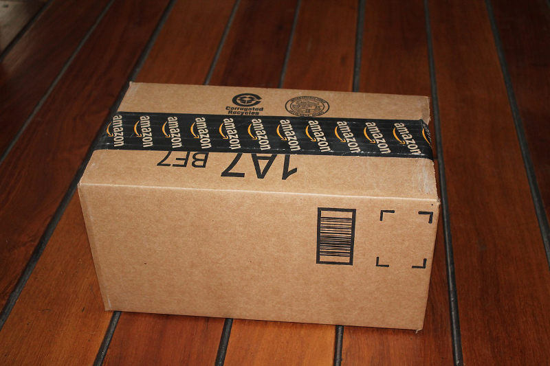 Amazon va lansa un serviciu prin care curierii vor livra produsele direct în casele clienților package-delivery-1243499_1280