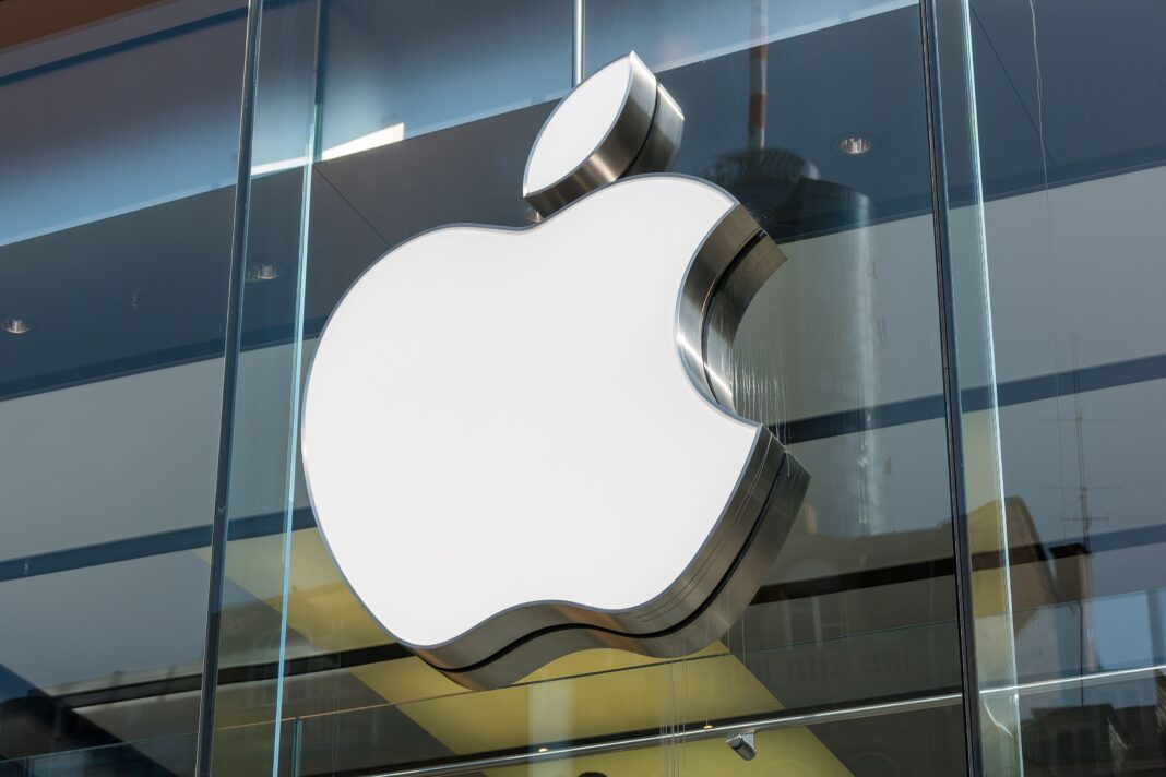 Uniunea Europeană amendează Apple pentru prima oară în cazul antitrust Apple se confruntă cu o amendă estimată la aproximativ 500 de milioane de euro