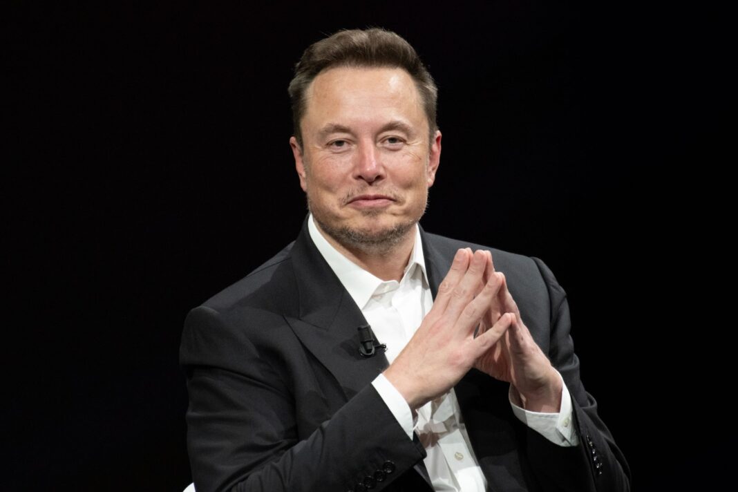 Tesla se confruntă cu provocări majore: Wells Fargo avertizează asupra unei scăderi de 30% a acțiunilor Elon Musk CEOTesla