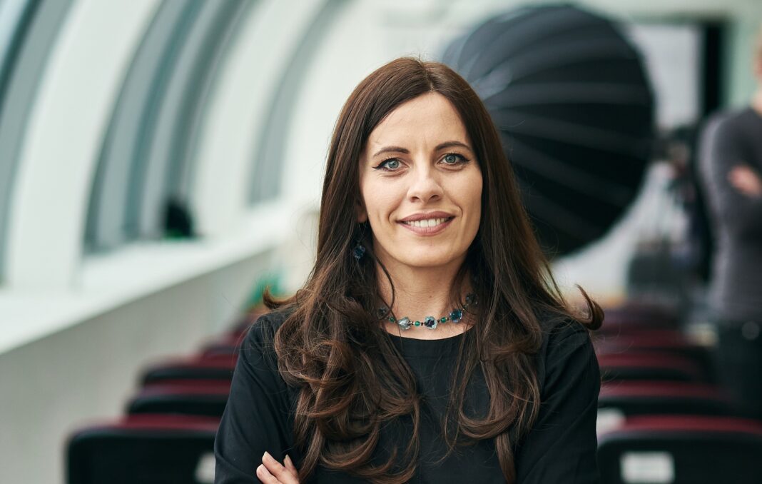 Ce impact au concedierile în masă pentru cei rămași? Lecții și provocări pentru 2024 – Opinie Crina Penteleychuk Crina Penteleychuk Senior Trainer & Organisational Coach la CRILIA