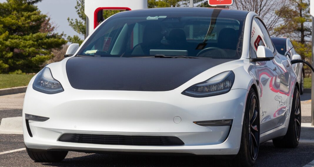 Shanghai permite taxiurile fără șofer ale Baidu, ceea ce a dus la o creștere de 14% a acțiunilor colosului chinez. Tesla fara sofer