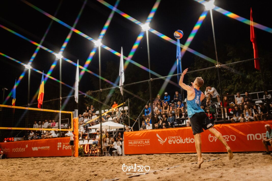 Volei pe plajă la superlativ în Iași! Sport, nisip și adrenalină la baza sportivă BRIZO din Iași care organizează între 22 și 25 august Campionatul Național de volei pe plajă. Baza Sportivă BRIZO din Iași