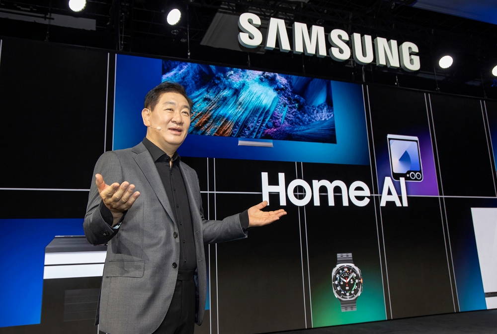 Samsung extinde viziunea “AI for All” la CES 2025 pentru a aduce AI în fiecare zi, oriunde. Jong-Hee (JH) Han Samsung CES 2025