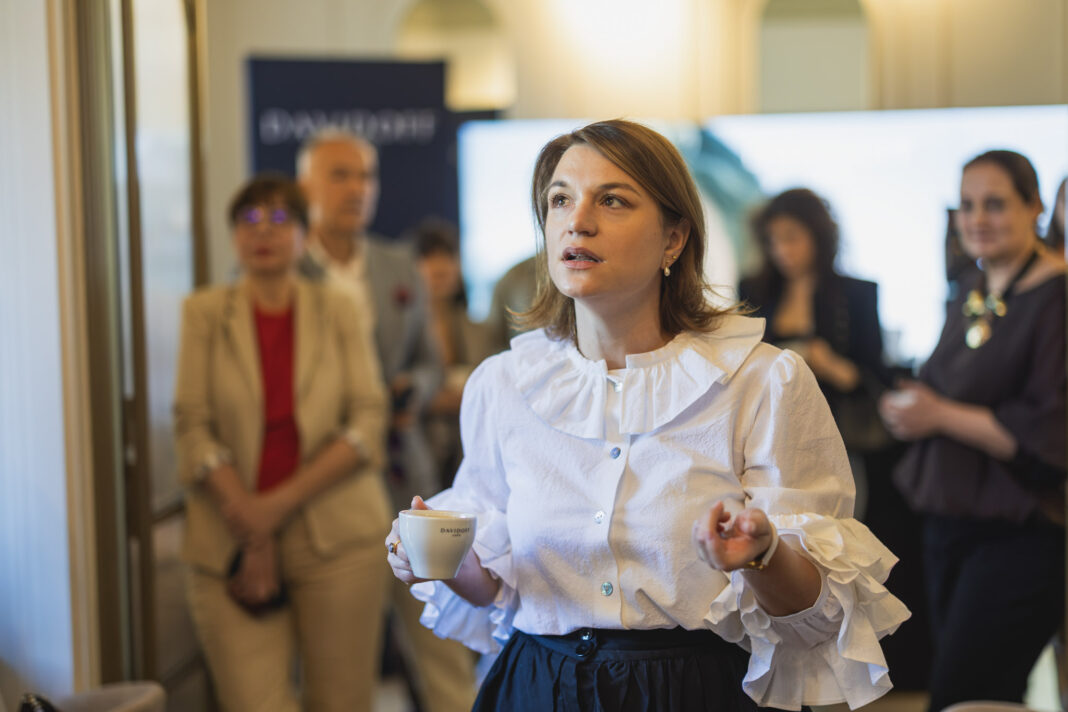 Cafea, arhitectură și povești de Ziua Internațională a Cafelei: o nouă ediție Davidoff Café Heritage Moments la Casa Louis Blanc. Eveniment Davidoff Cafe