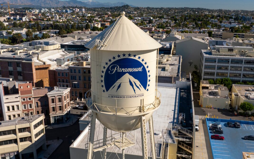 Hollywood pe pauză: o judecătoare americană amână acordul care deblocase preluarea Warner Bros. Discovery de către Paramount, o tranzacție de 81 de miliarde de dolari Paramount